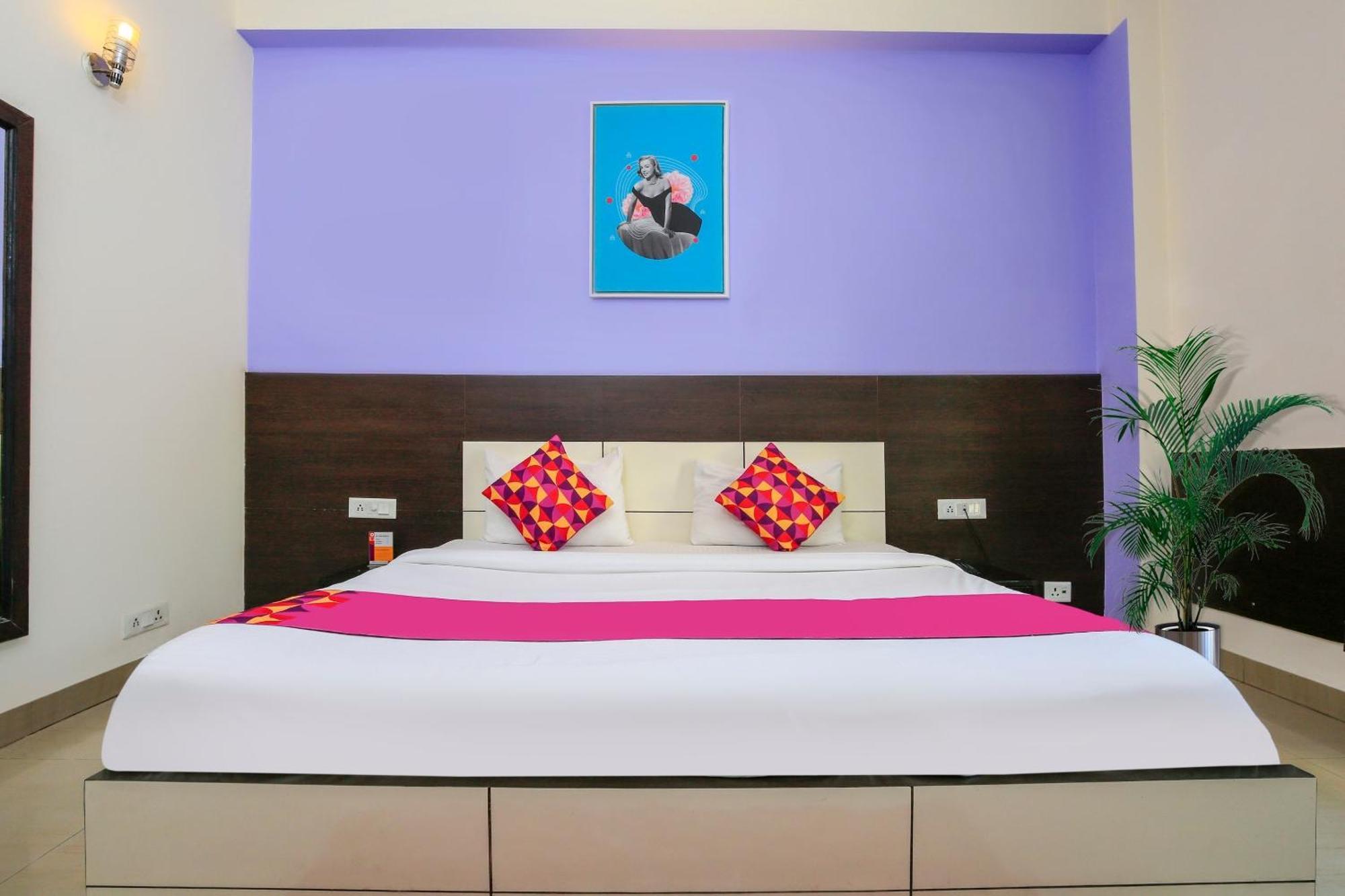 Hotel O Golf Stays Near Aravali Biodiversity Park Gurgaon Esterno foto