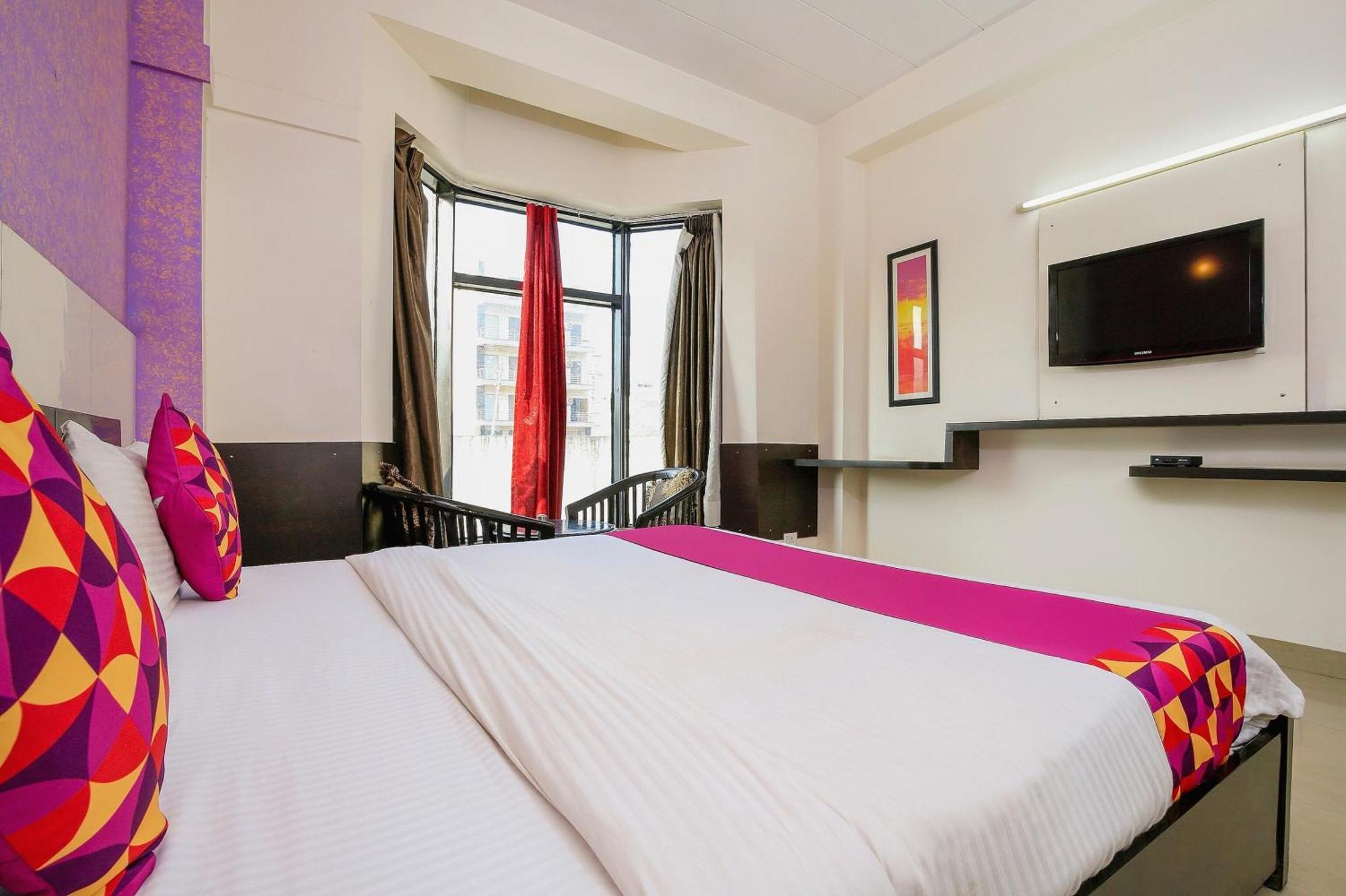 Hotel O Golf Stays Near Aravali Biodiversity Park Gurgaon Esterno foto
